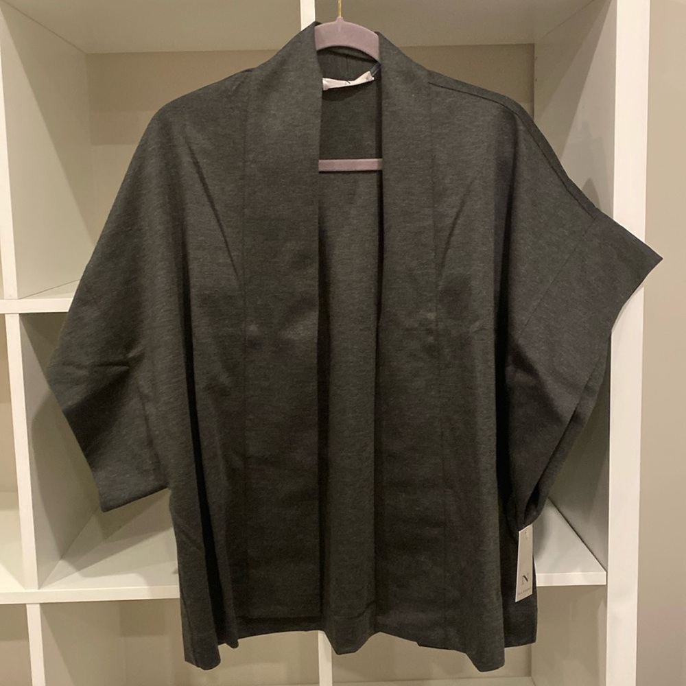 NWT: Natori cardigan/short kimono, size XS